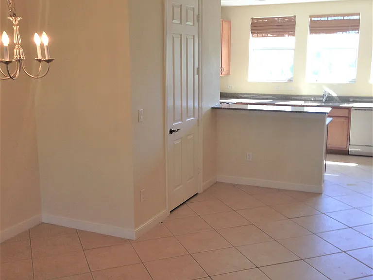 690 Amador Ln #2 — Photo 9