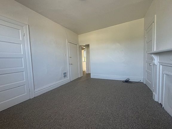 3rd image of 5106 Baum Blvd #2
