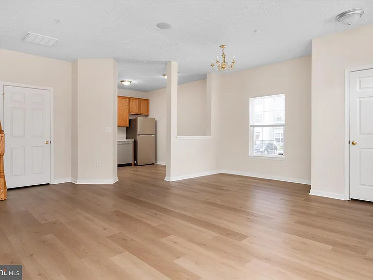 8221 Barrington Ct #41 — Photo 7
