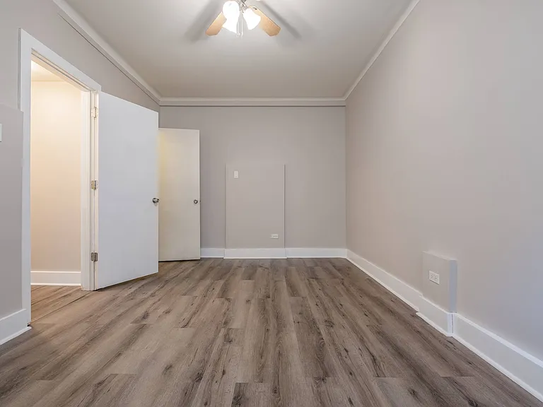 4706 N Beacon — Photo 34