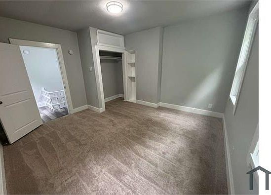 2nd image of 1009 1/2 Smithton Ave