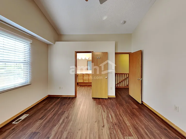 6757 Eddleston Ct — Photo 8