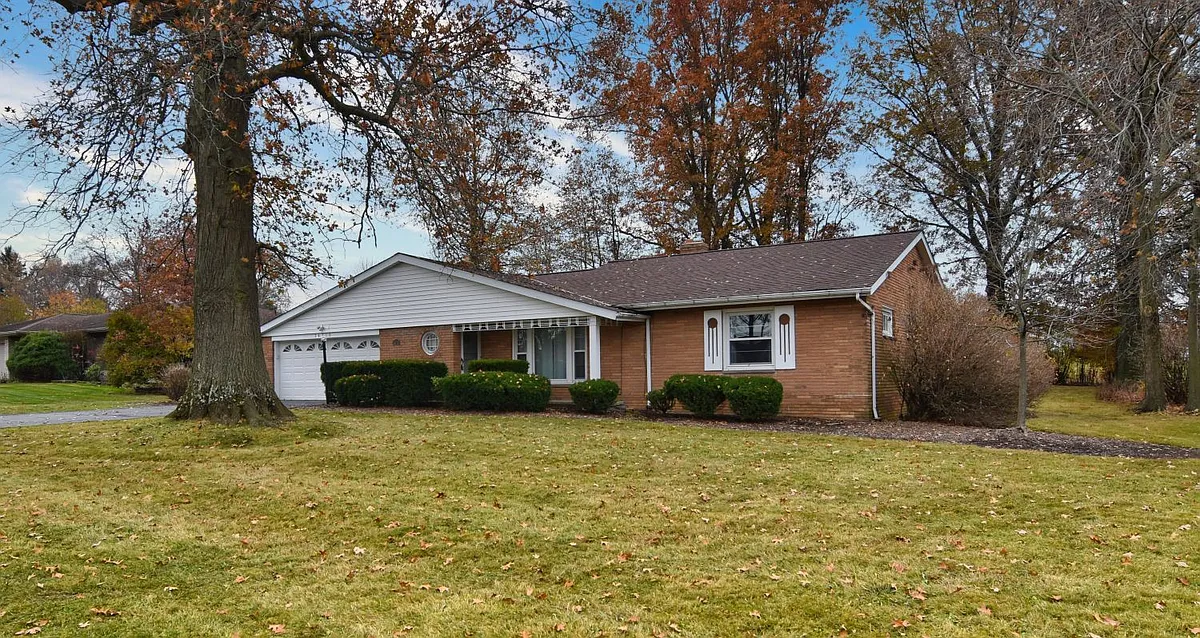 Building Photo - 24710 Sittingbourne Ln