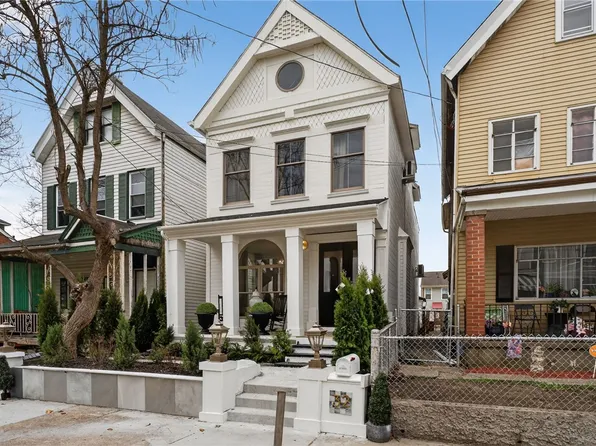 32 Mayflower St E, Pittsburgh, PA 15206