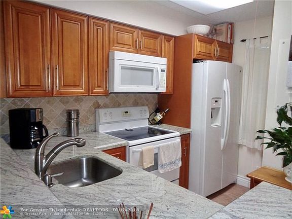 4th image of 2226 N Cypress Bend Dr APT 105