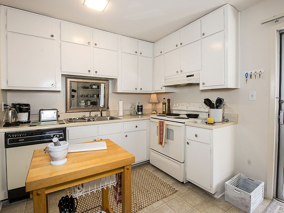 1st image of 1526 Dresden Dr NE #1538-D