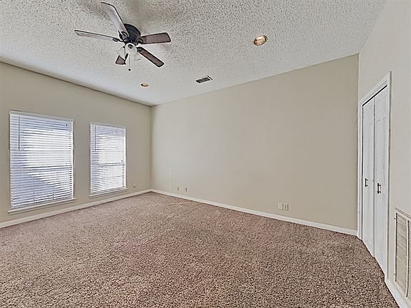 2nd image of 6207 Inverrary Dr
