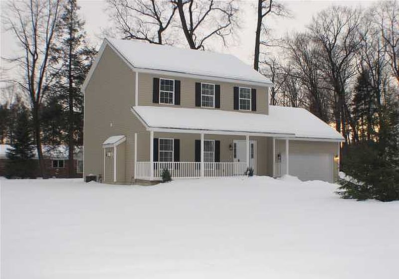 3rd image of 30 COUNTRY CLUB Lane