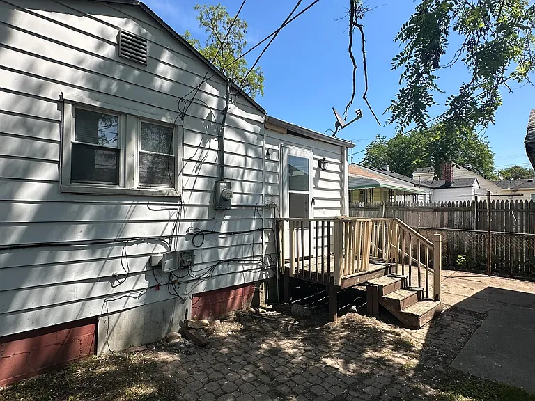 8120 Jewett Ave — Photo 14