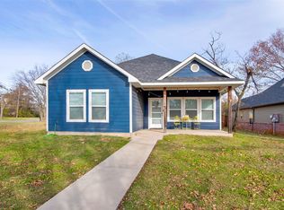 525 W Sears St, Denison, TX 75020