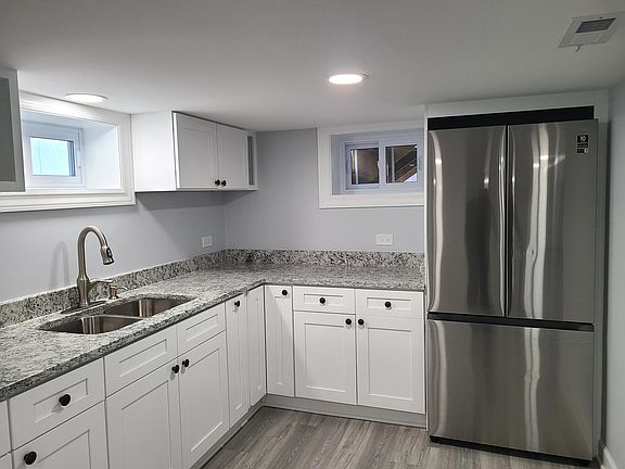 5th image of 51 S Seymour Ave