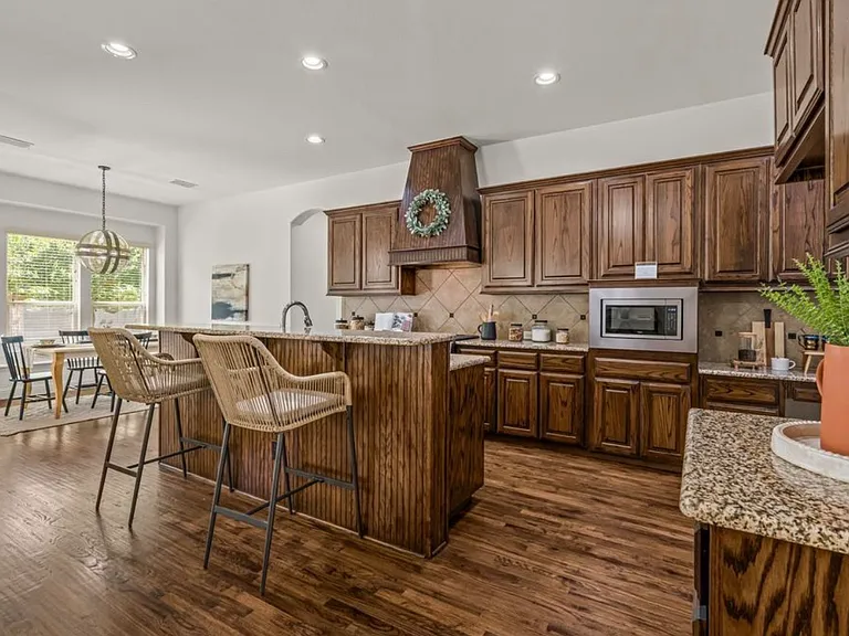 5317 Fern Valley Ln — Photo 4