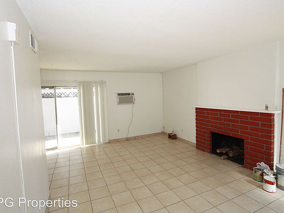4th image of 2133 E Almont Ave APT A
