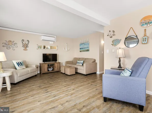 424 Lark Ln #E301, Ocean City, MD 21842