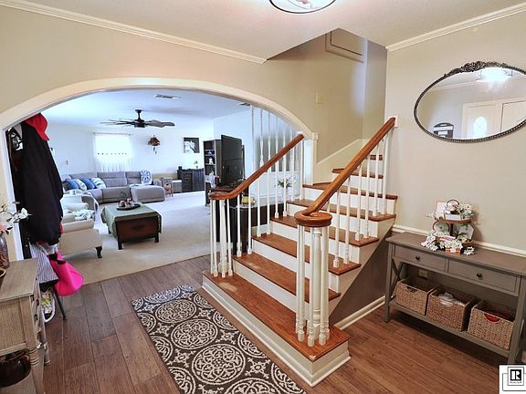 2nd image of 482 Girard Rd