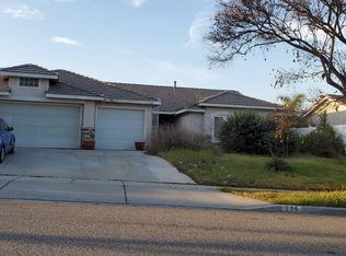 775 Canary Ln, Corona, CA 92879