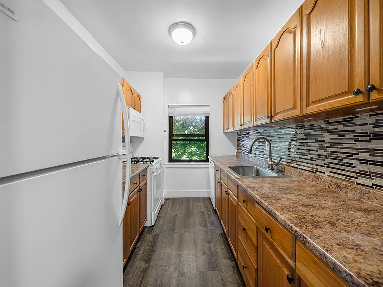 90 Tracey Pl #I-1 — Photo 7