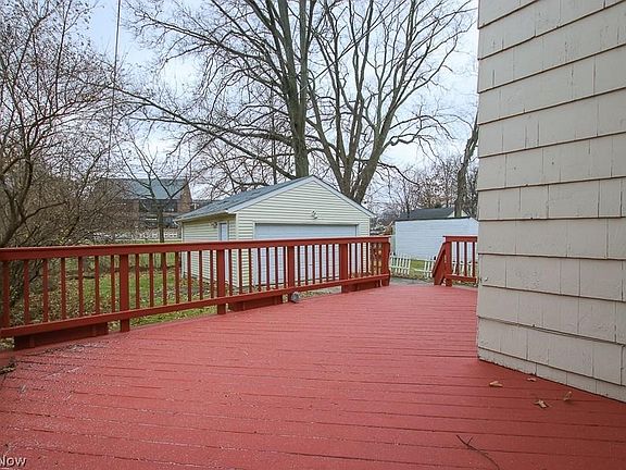 3rd image of 3780 Lowell Rd