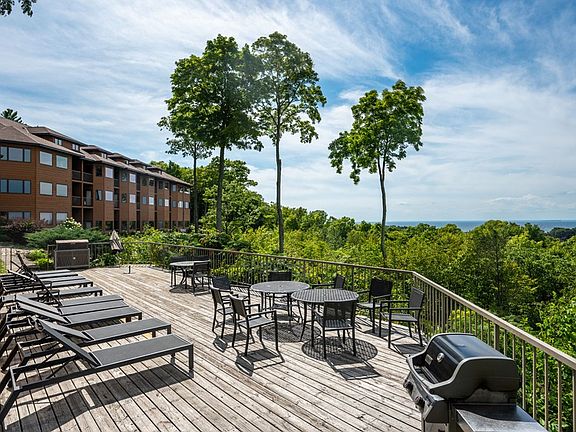 5th image of 4920 N Landmark Cir #2204