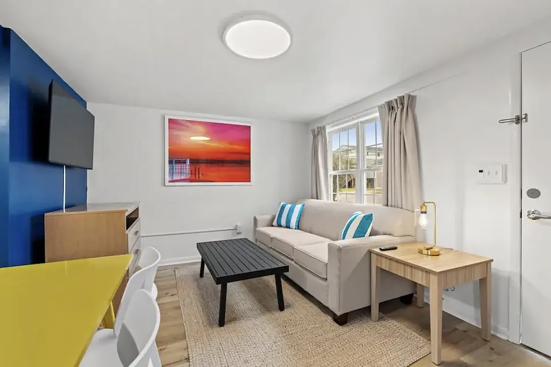 914 S Ocean Blvd — Photo 4