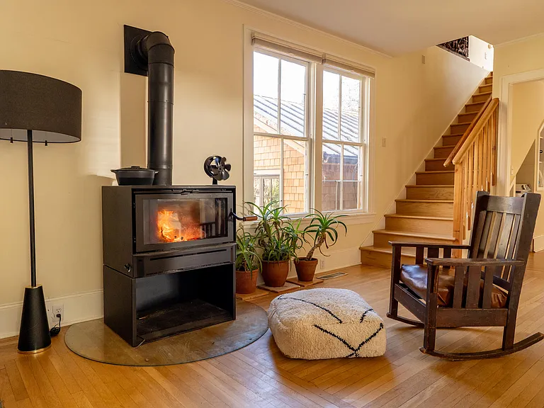 323 Clay St — Photo 15