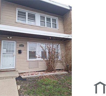 1st image of 2325 E 100th St