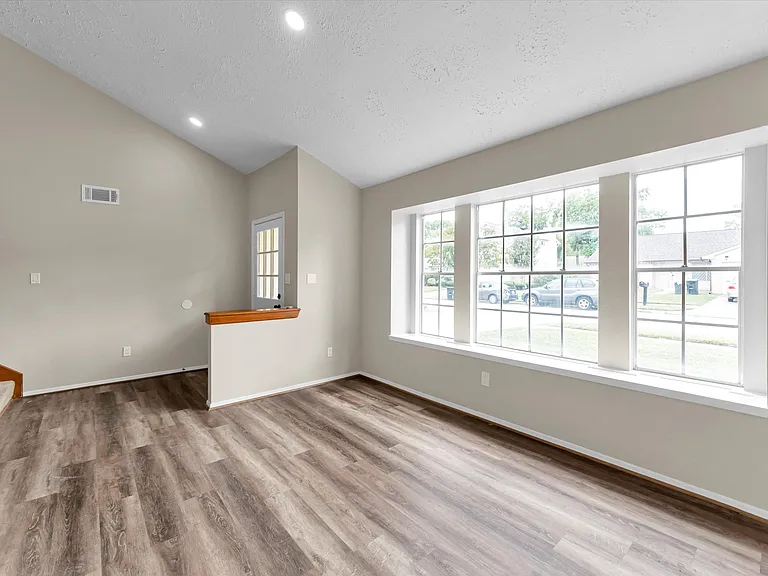 10311 Blue Oak Dr — Photo 11