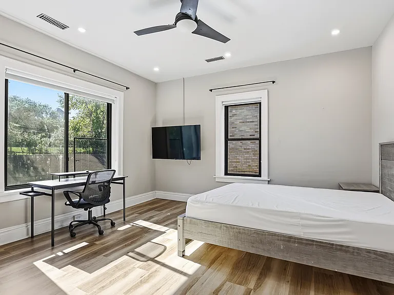 7358 Pershing Ave #1-E — Photo 10