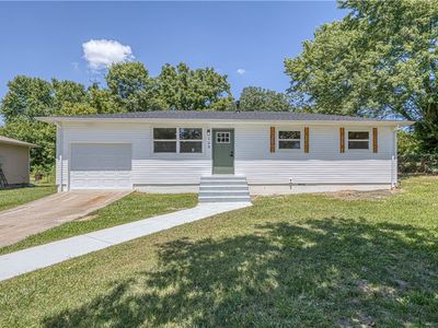 128 Splitlog Ave E, Goodman, MO, 64843