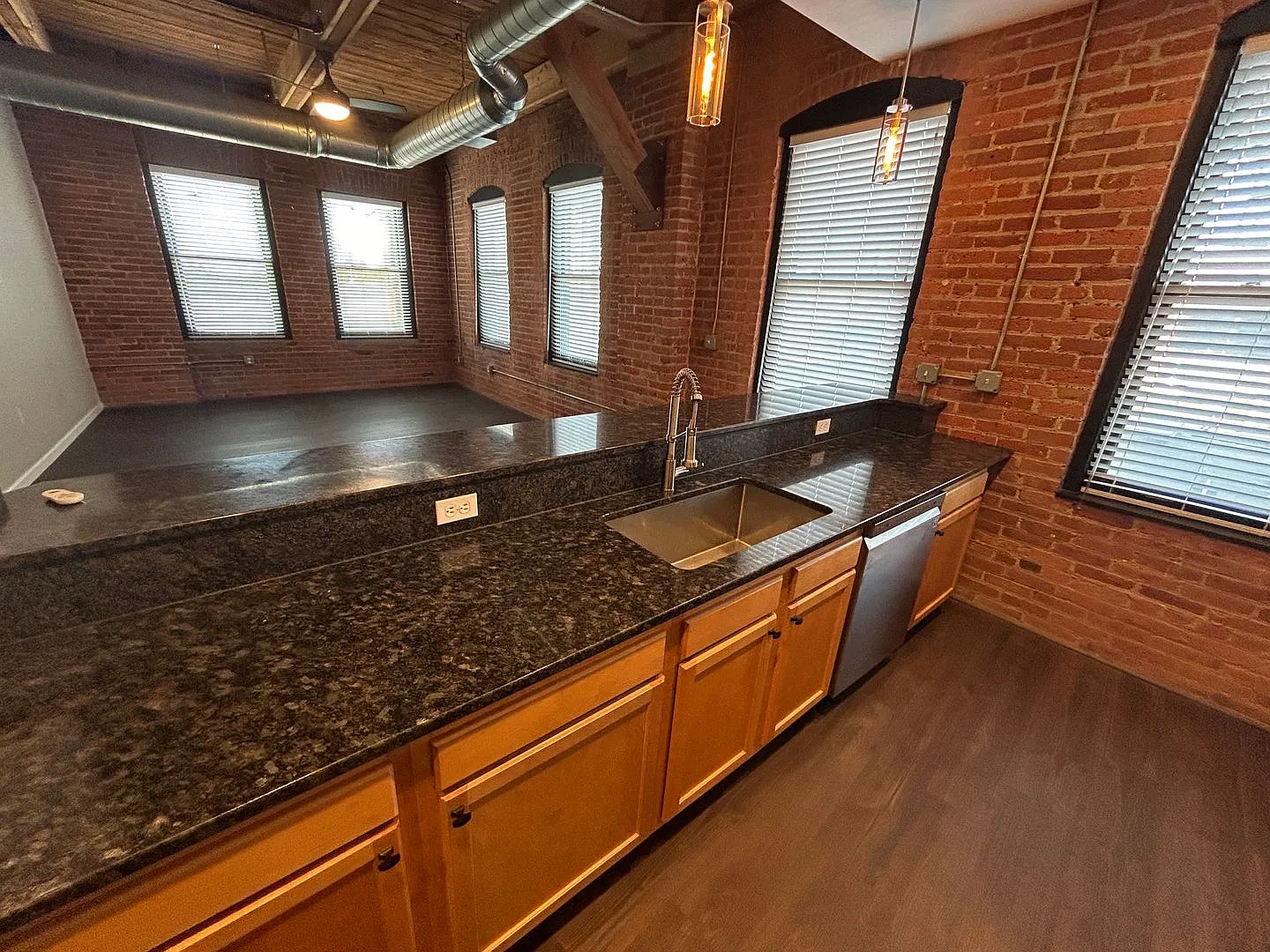 Hingetown Lofts — Photo 4