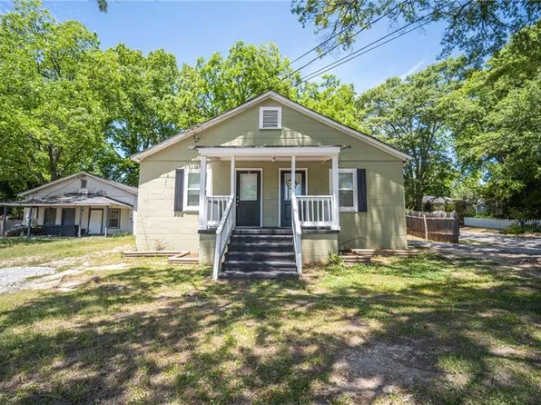 90 Martin Luther King Jr Dr, Winder, GA 30680