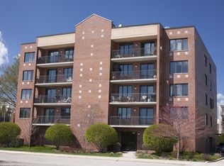 6340 Capulina Ave #2B, Morton Grove, IL 60053