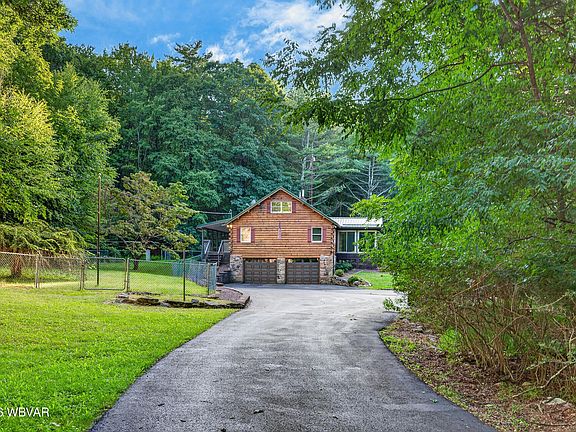 2nd image of 823 Morgan Valley Rd S