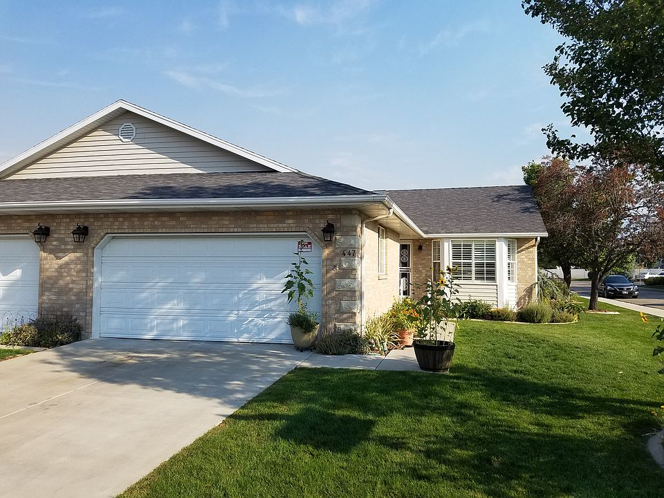 Corner unit, double garage