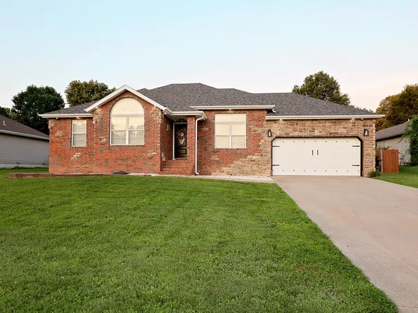 1520 Spring Hills Street, Marshfield, MO 65706