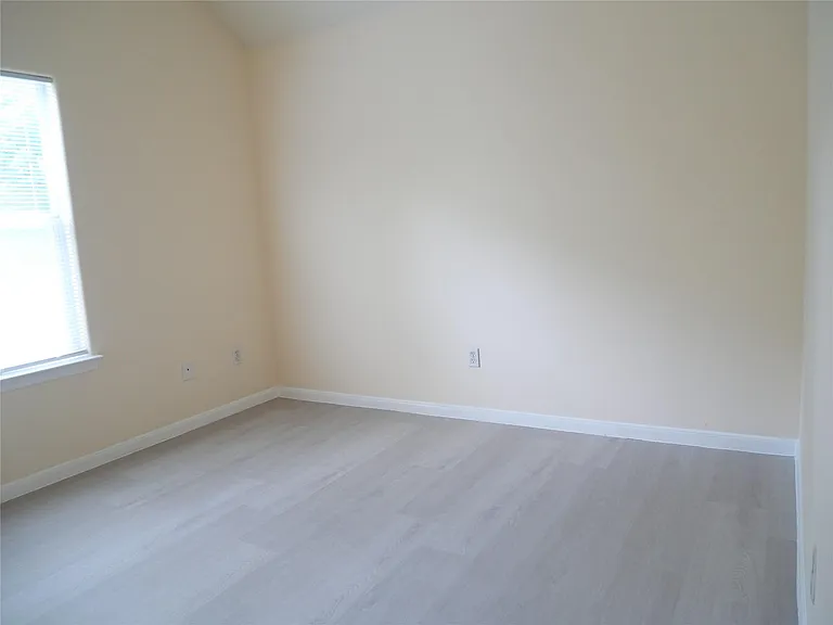 6603 Schambray St — Photo 44