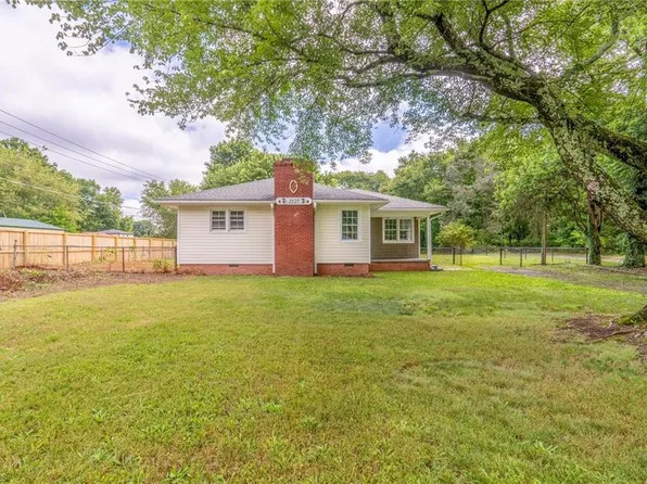 2527 State Highway 66 S, Kernersville, NC 27284