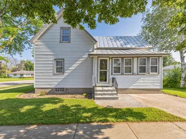 526 W Main St, Belle Plaine, MN 56011