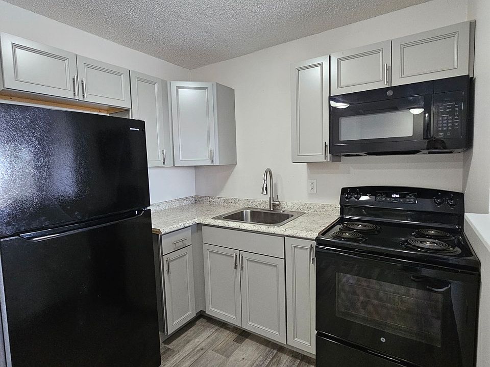 1st image of 2155 Westdale Dr SW #7