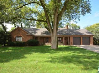 27 Ridgeview Rd, Sioux City, IA 51104