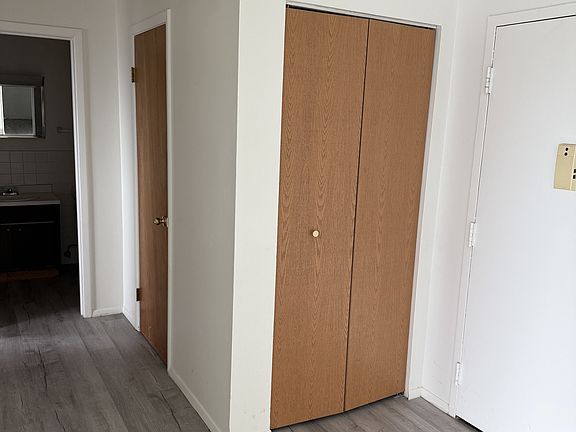 3rd image of 370 Newton Cir APT 709