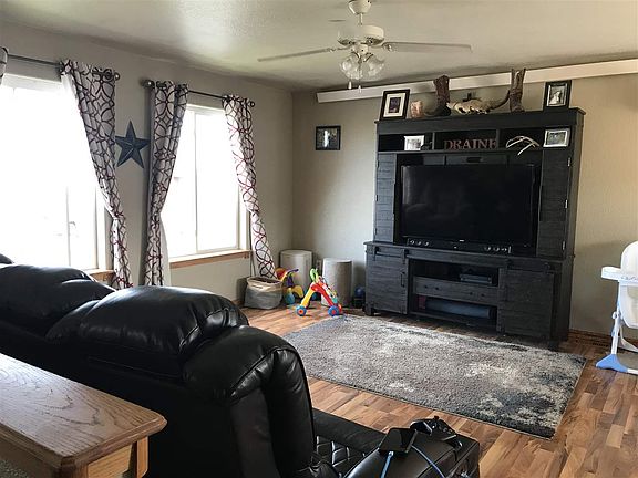 2nd image of 2118 Pauline Cir