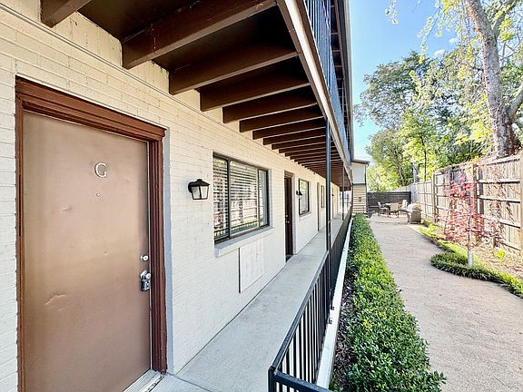 3rd image of 5722 Gaston Ave APT G