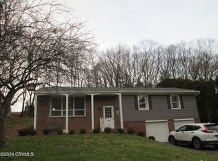 277 W County Rd, Sugarloaf, PA 18249