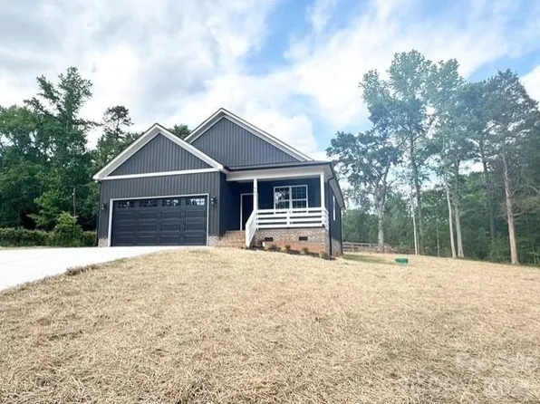 941 Jackson Rd, Fort Lawn, SC 29714