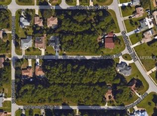 9081 Avalon Ave, Englewood, FL 34224