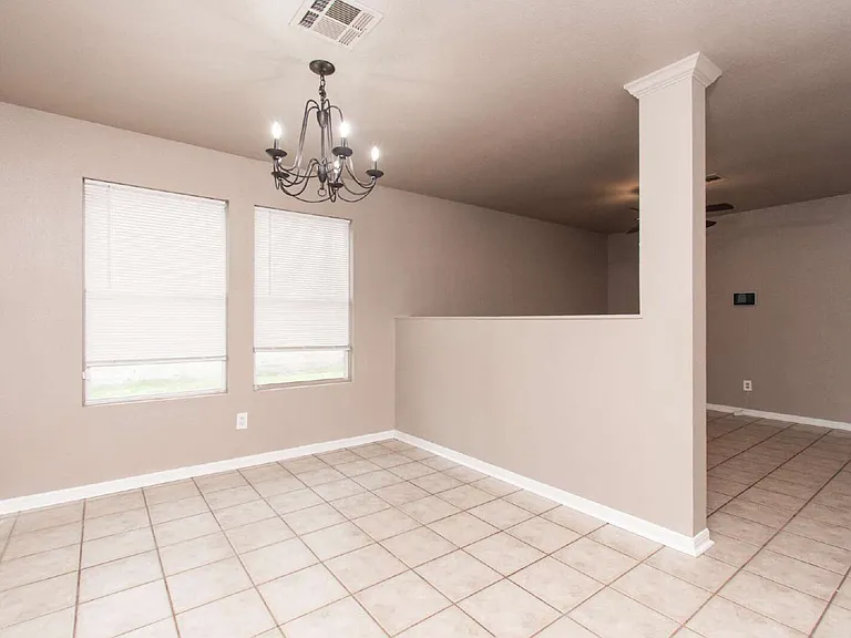 4004 Bull Run Dr — Photo 9