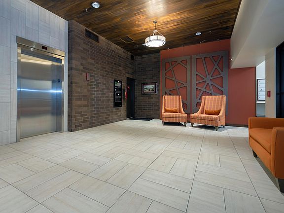 3rd image of 26 10th St W Unit 1310