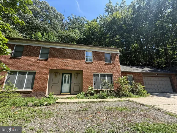879 Sand Hill Rd, Hershey, PA 17033