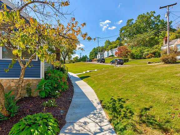 3rd image of 112 Lynda Dr